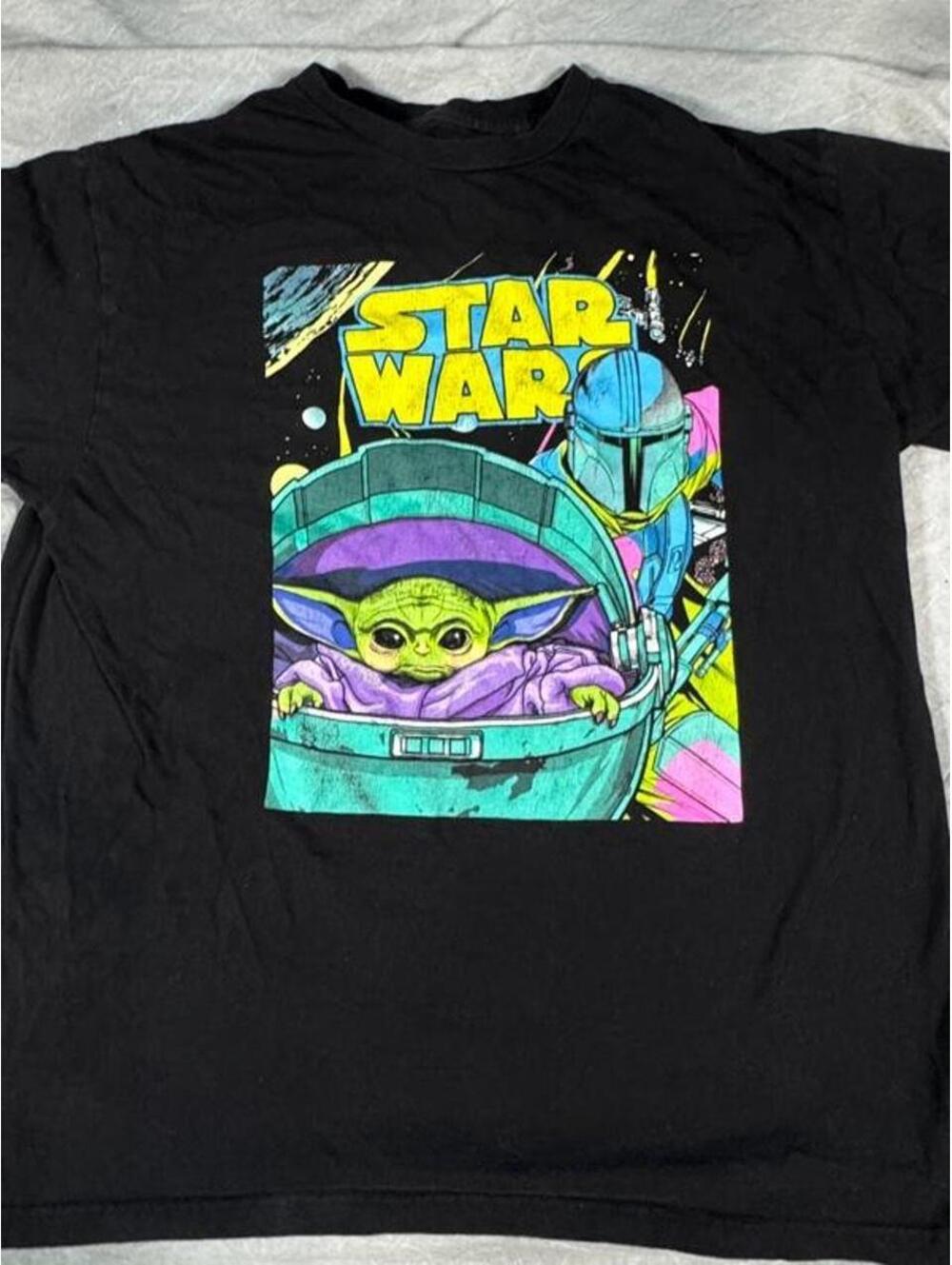 Star Wars Mandalorian Grogu Graphic T-Shirt Mad Engine Men’s Large Black